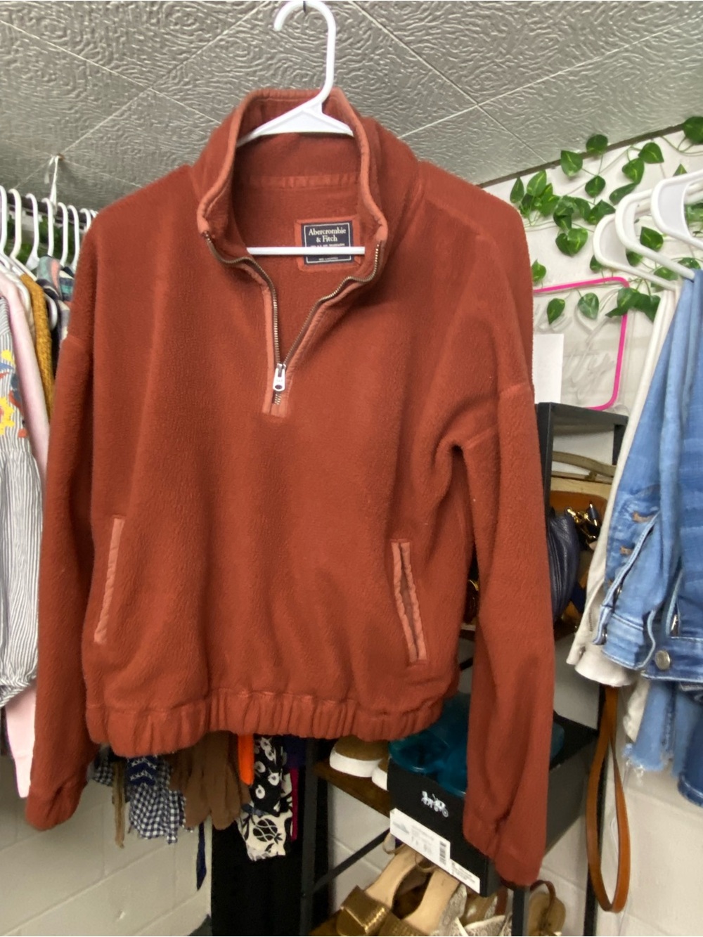 Abercrombie & Fitch Rust-Red Teddy Fleece Pullover